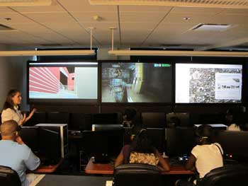 An image of Brittany teaching in an interactive 3D lab