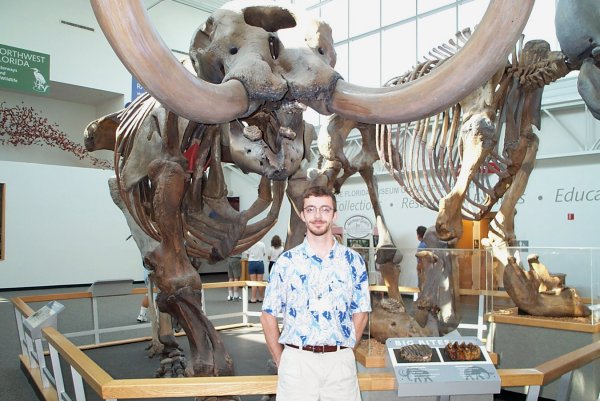 Here I am in front of the Mastodon and Mammoth skeletons: