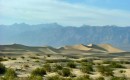 DV_7 * The sand dunes in Death Valley. Was so disappointed not to get better shooting opportunities. * 480 x 299 * (107KB)